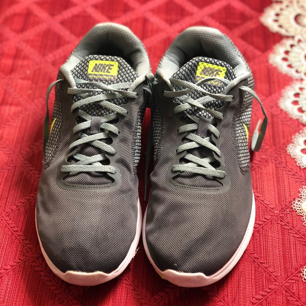 Nike Revolution 3 sneakers- mens size 12
